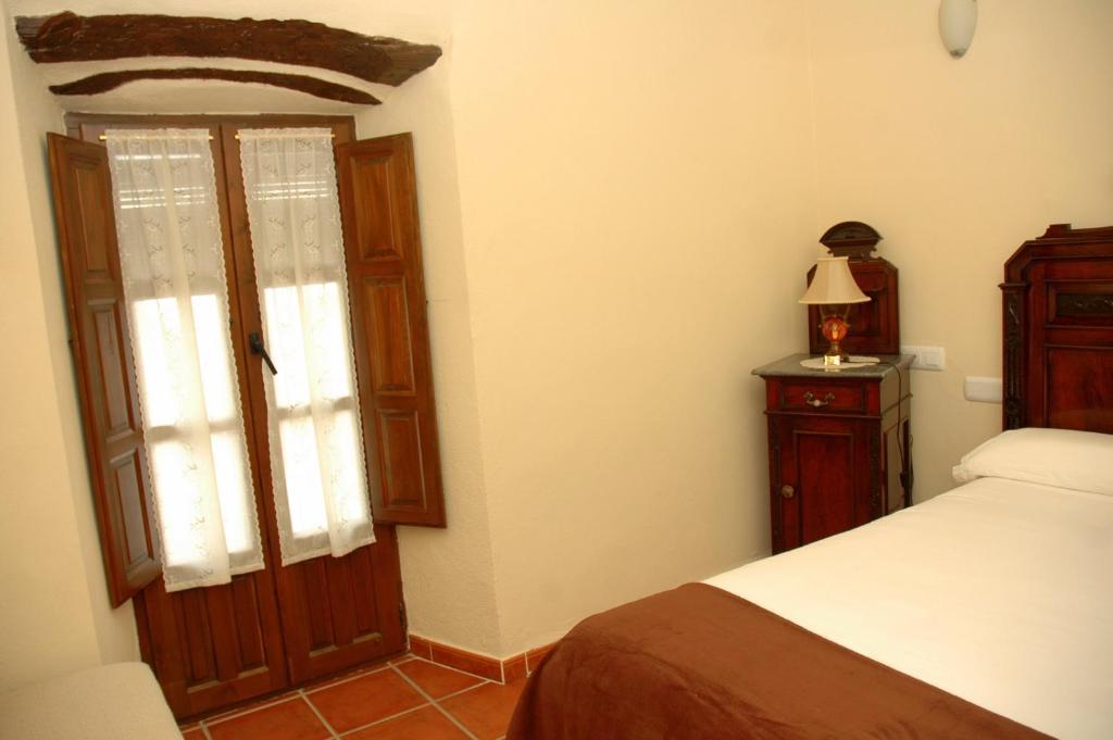 La Casa Grande De Alpandeire Otel Oda fotoğraf